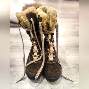 Timberland | Mount Holly Brown Suede Duck Boot 3562R